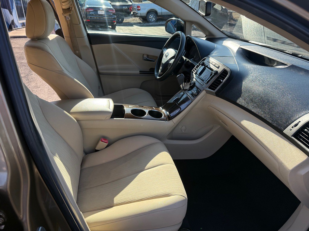 2012 Toyota Venza Image 14