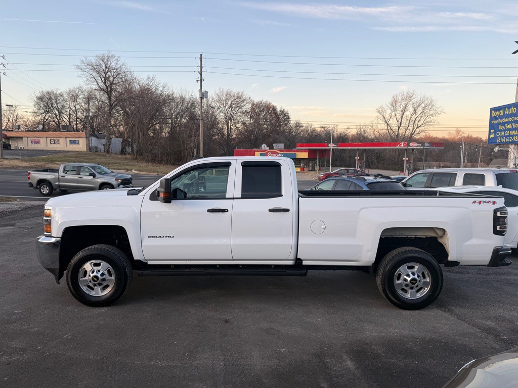 2017 Chevrolet Silverado 1500 Image 11