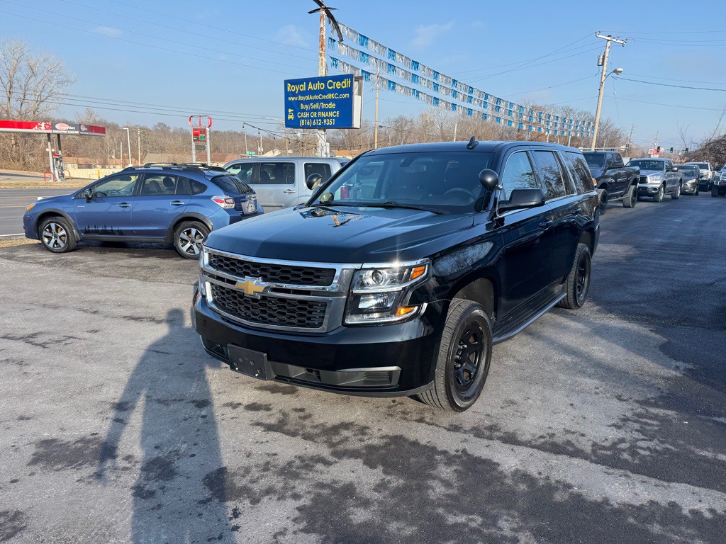 2017 Chevrolet Tahoe Image 2