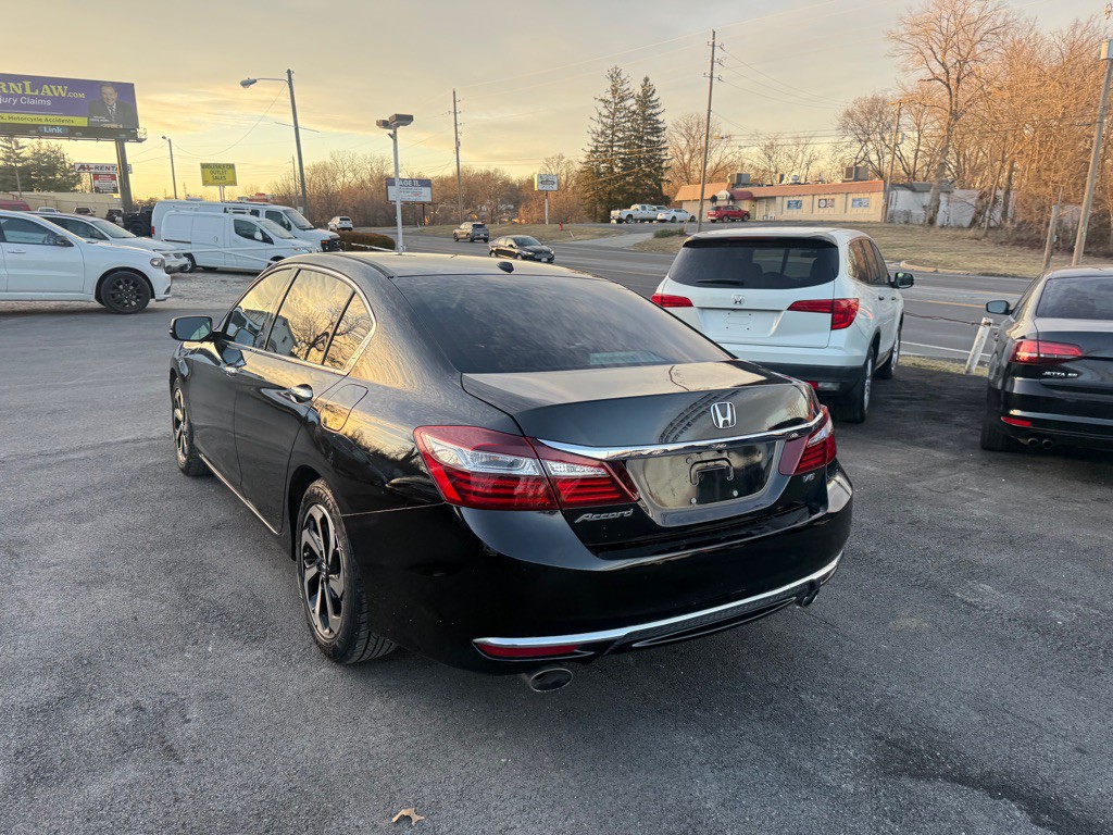 2017 Honda Accord Image 7