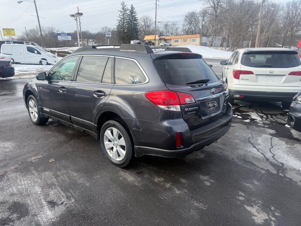 2011 Subaru Outback Image 3