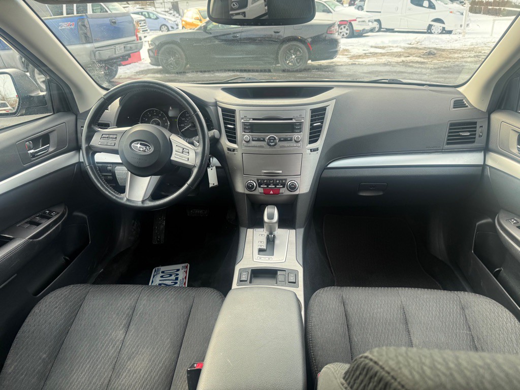 2011 Subaru Outback Image 9