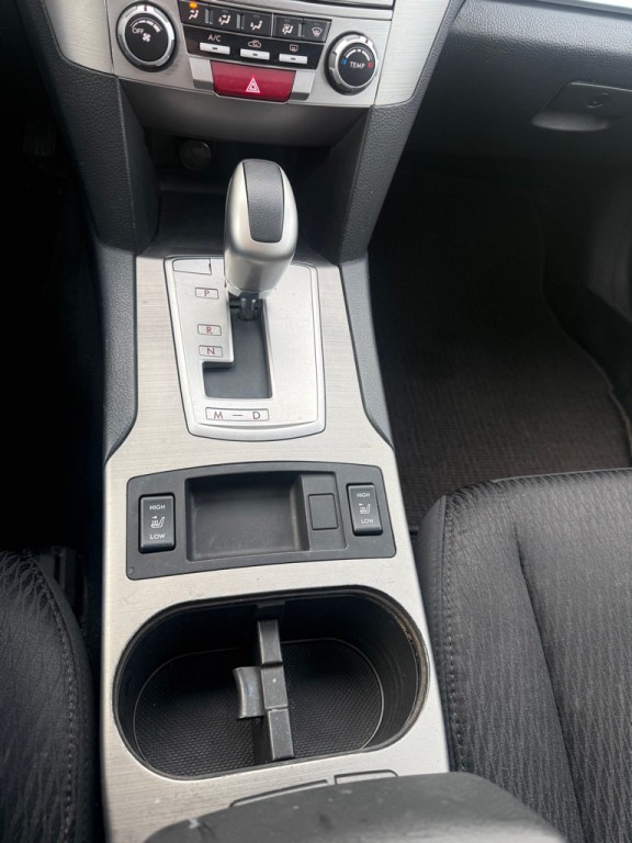 2011 Subaru Outback Image 14