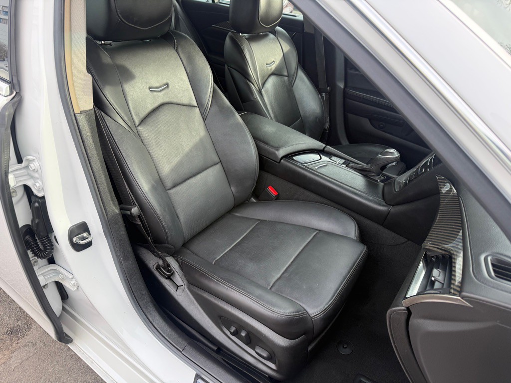 2016 Cadillac CTS Image 10