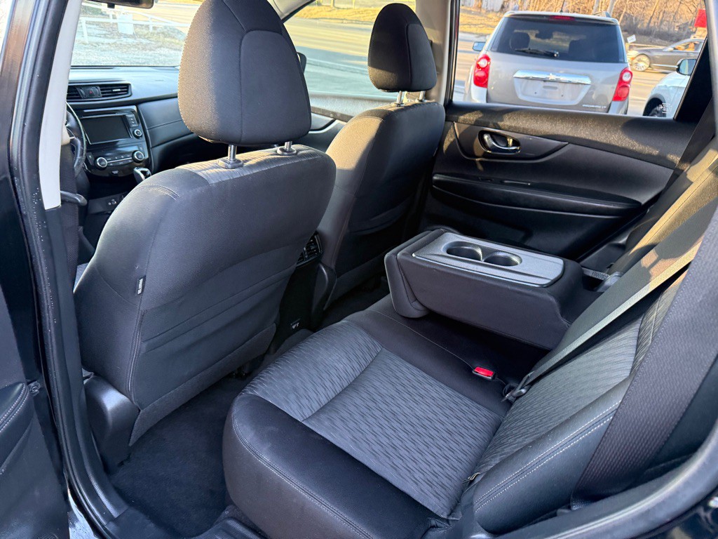 2020 Nissan Rogue Image 9