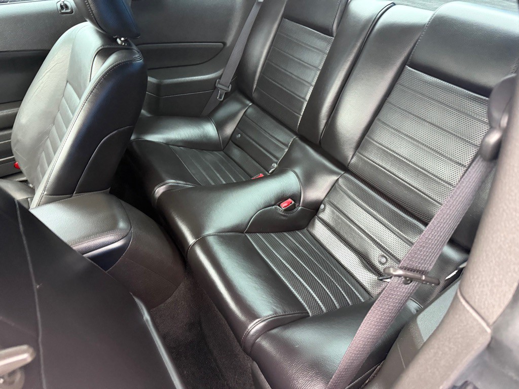 2007 Ford Mustang Image 15