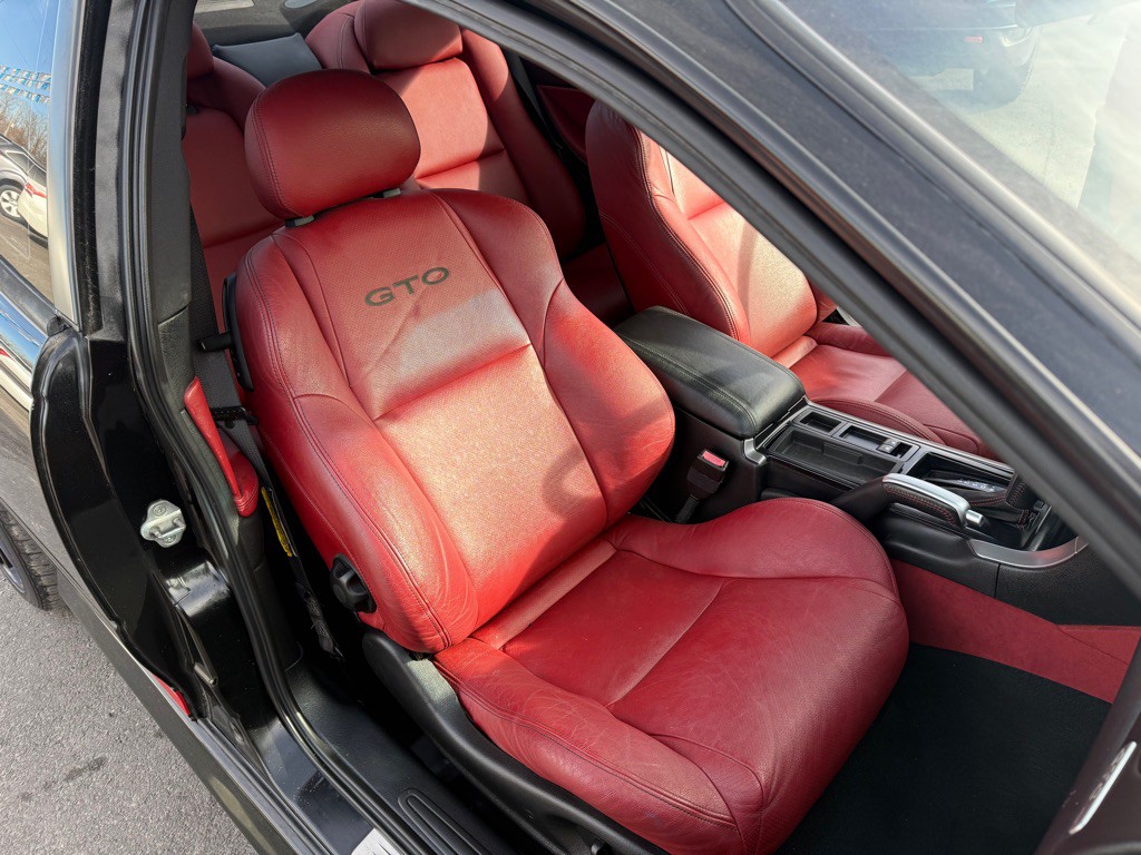 2004 Pontiac GTO Image 11
