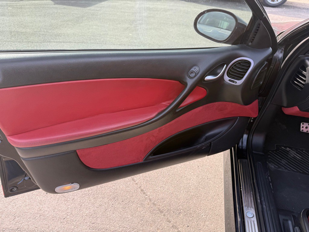 2004 Pontiac GTO Image 12