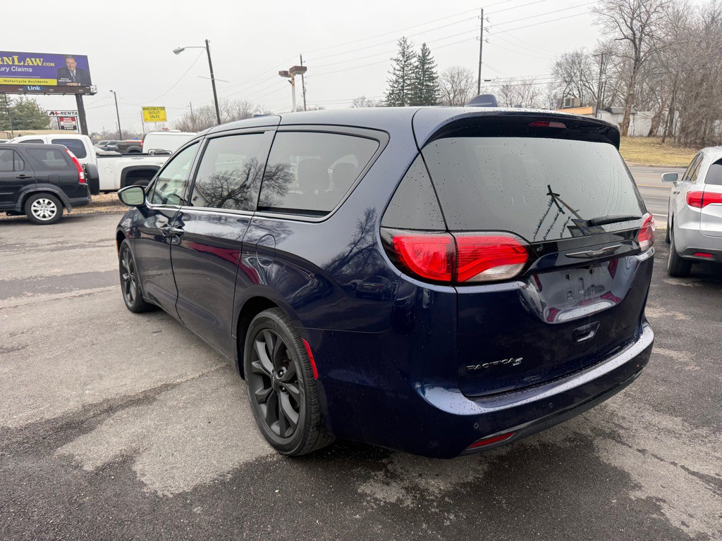 2019 Chrysler Pacifica Image 7