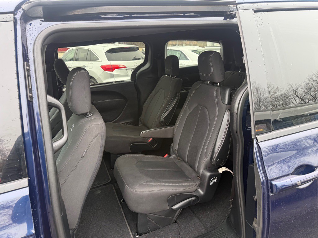 2019 Chrysler Pacifica Image 9