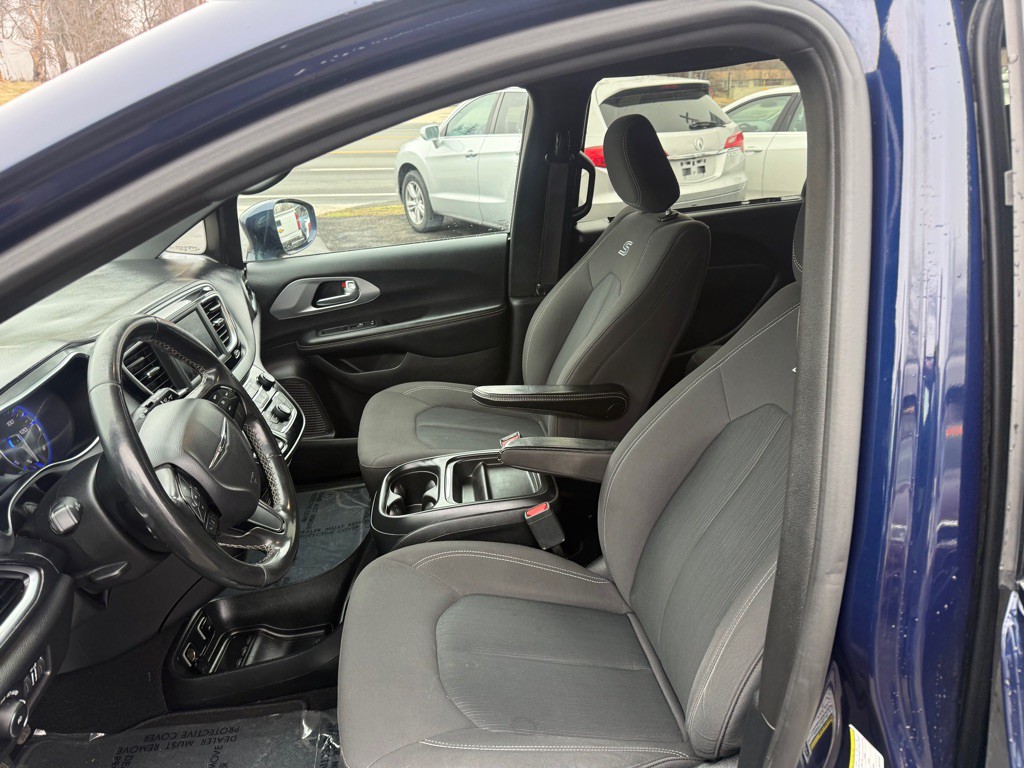 2019 Chrysler Pacifica Image 13