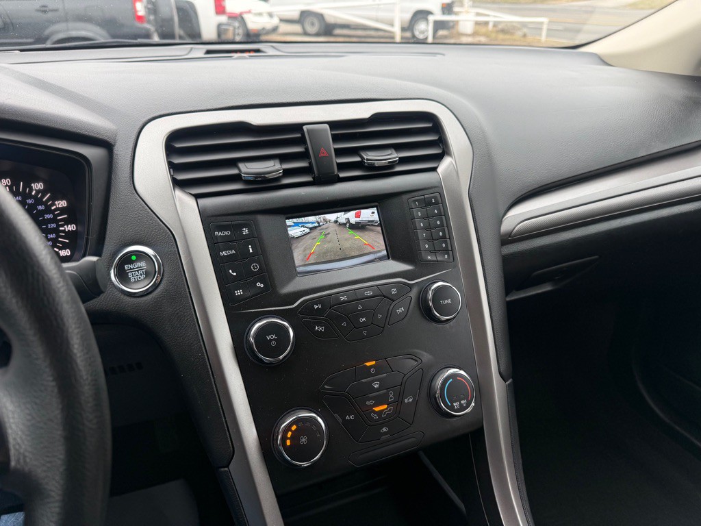 2020 Ford Fusion Image 13