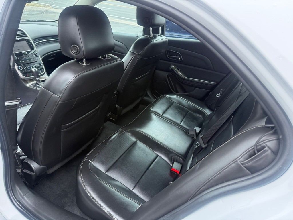 2014 Chevrolet Malibu Image 9