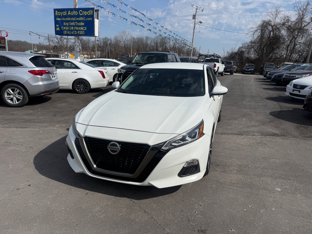 2019 Nissan Altima Image 3