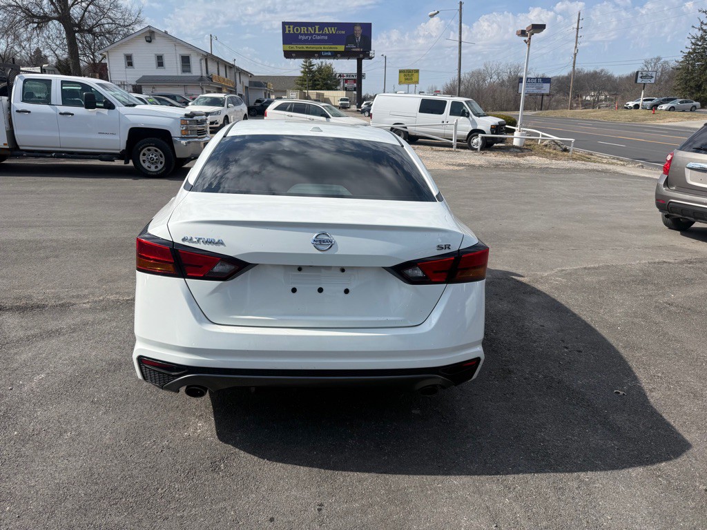 2019 Nissan Altima Image 7
