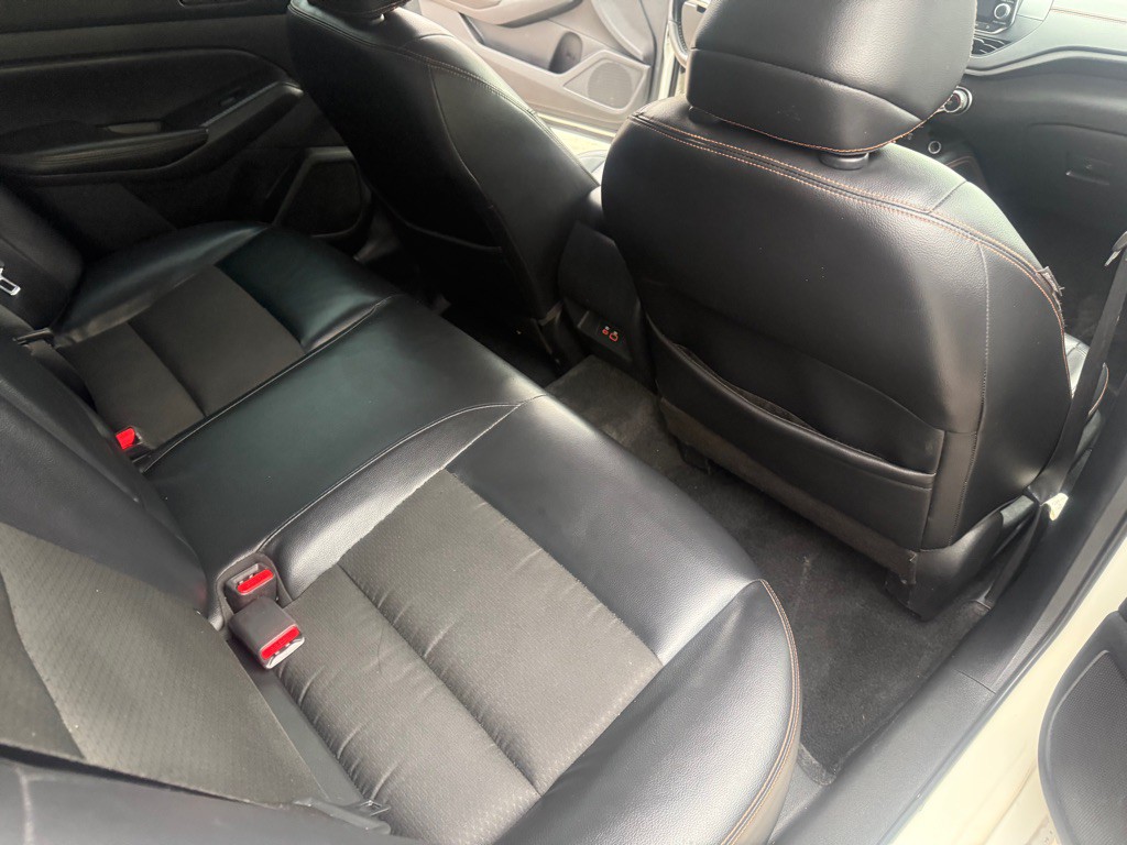 2019 Nissan Altima Image 14