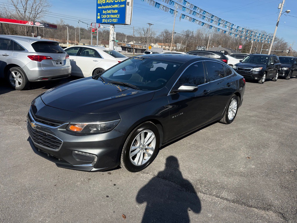 2016 Chevrolet Malibu Image 1