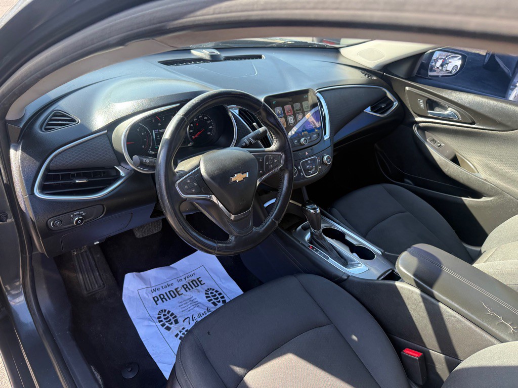 2016 Chevrolet Malibu Image 10