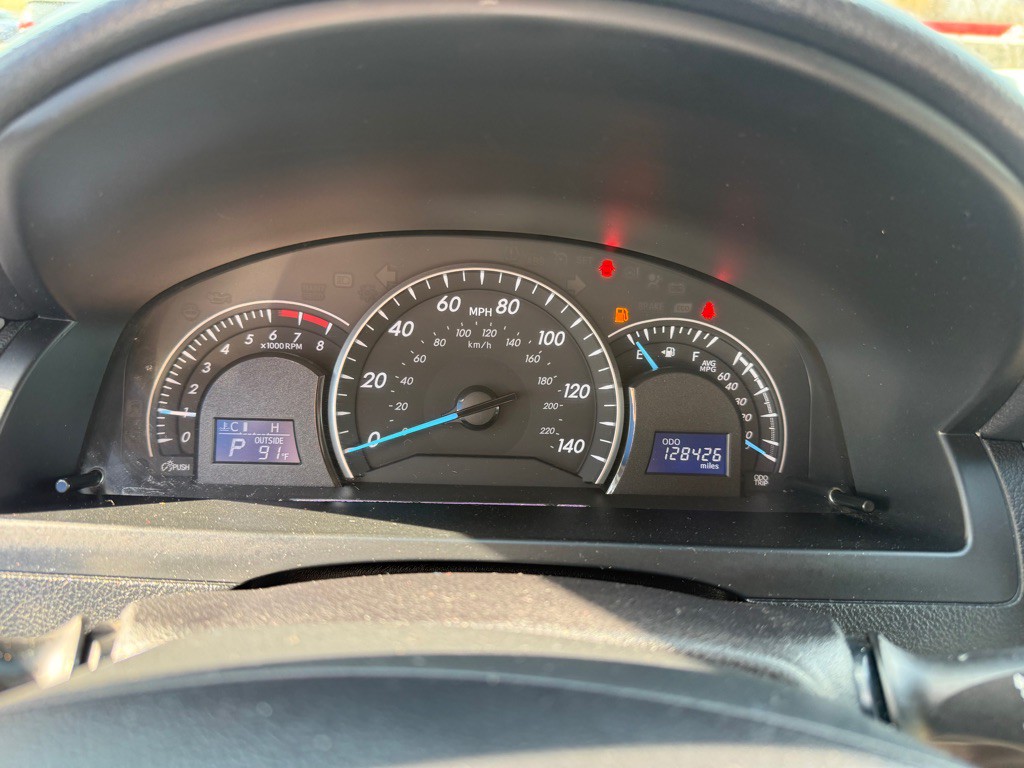 2014 Toyota Camry Image 11