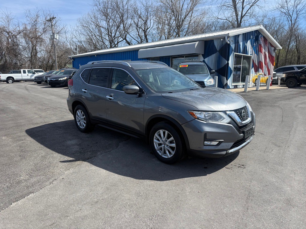 2018 Nissan Rogue Image 1