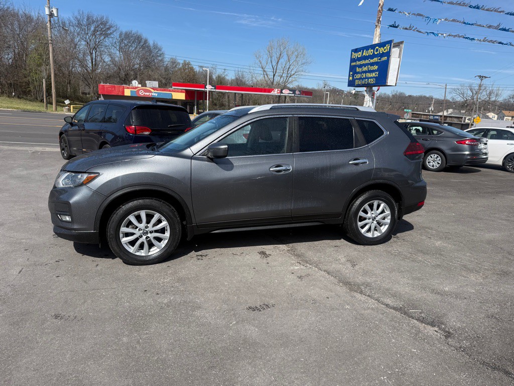 2018 Nissan Rogue Image 4