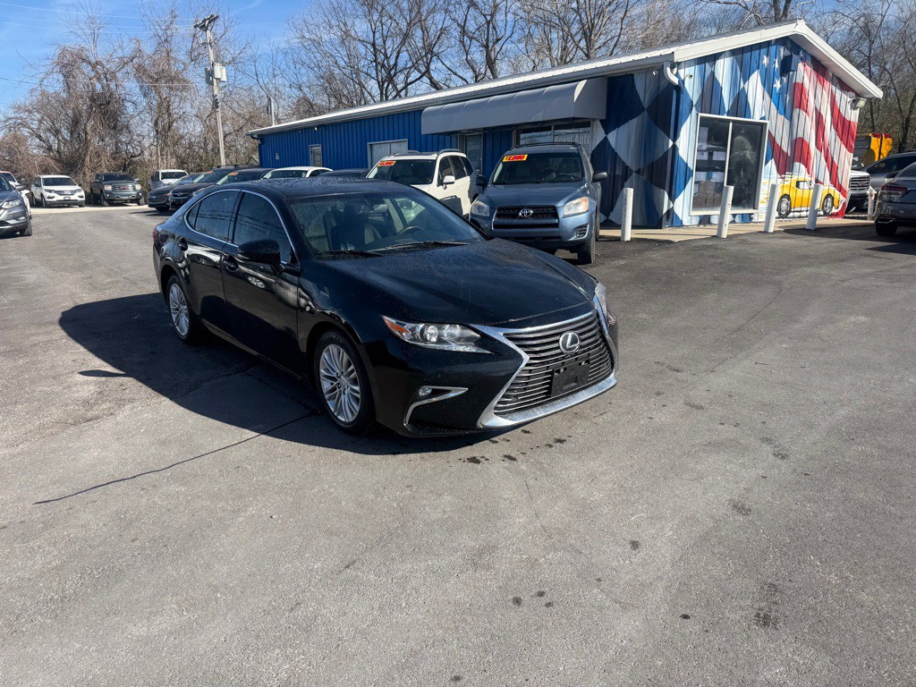 2016 Lexus ES Image 2