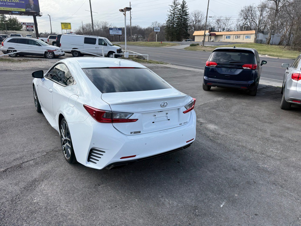 2017 Lexus RC Image 4