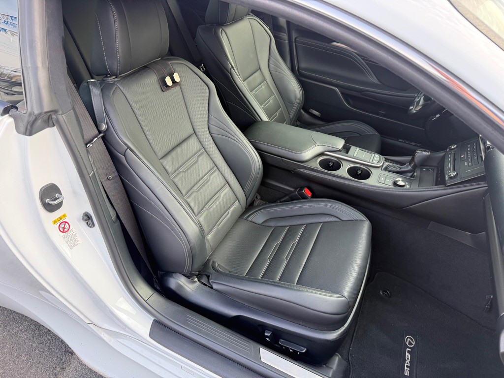 2017 Lexus RC Image 8