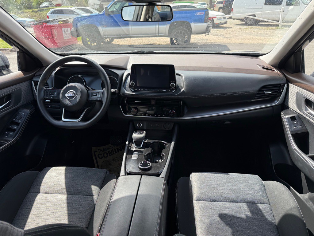 2022 Nissan Rogue Image 9