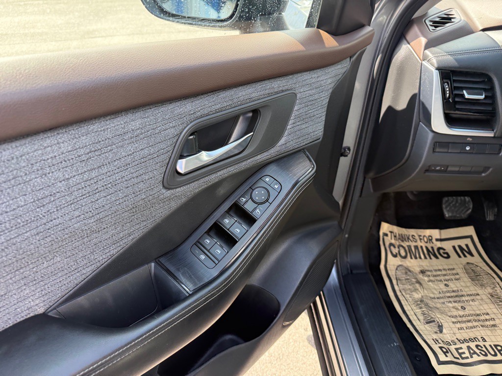 2022 Nissan Rogue Image 10