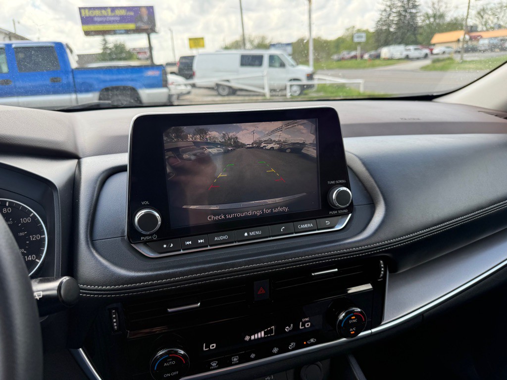 2022 Nissan Rogue Image 13