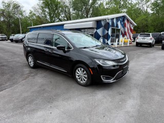 Image for 2017 Chrysler Pacifica Touring L ID: 7370118