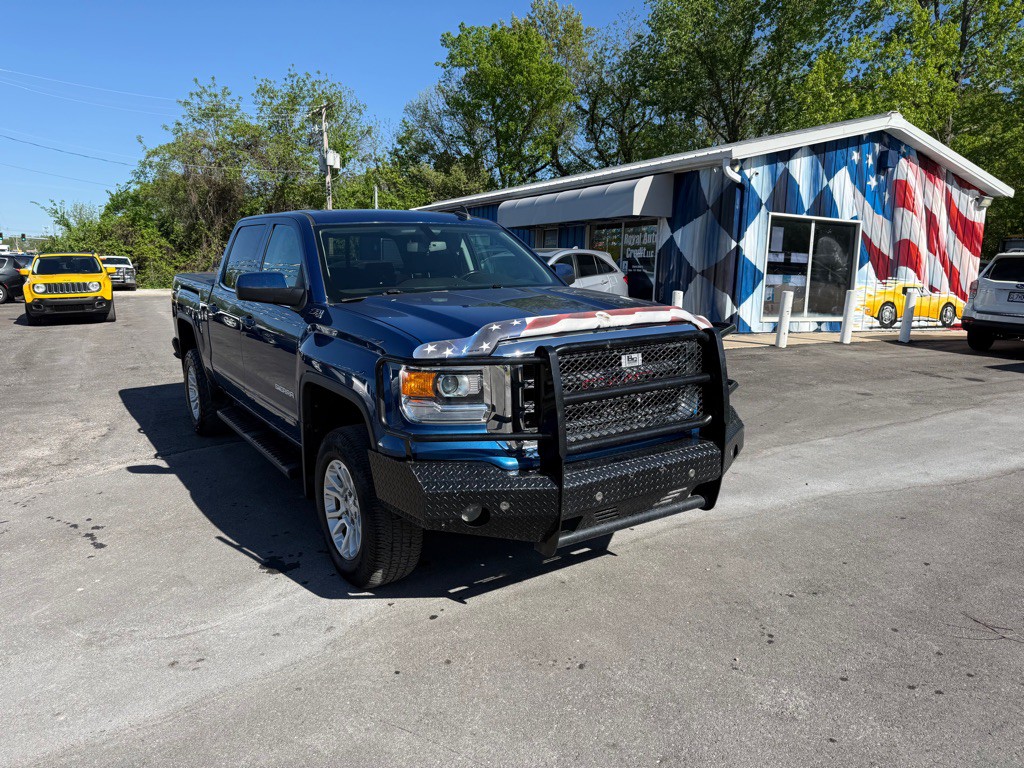 2015 GMC Sierra Image 2