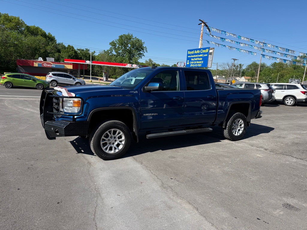 2015 GMC Sierra Image 4