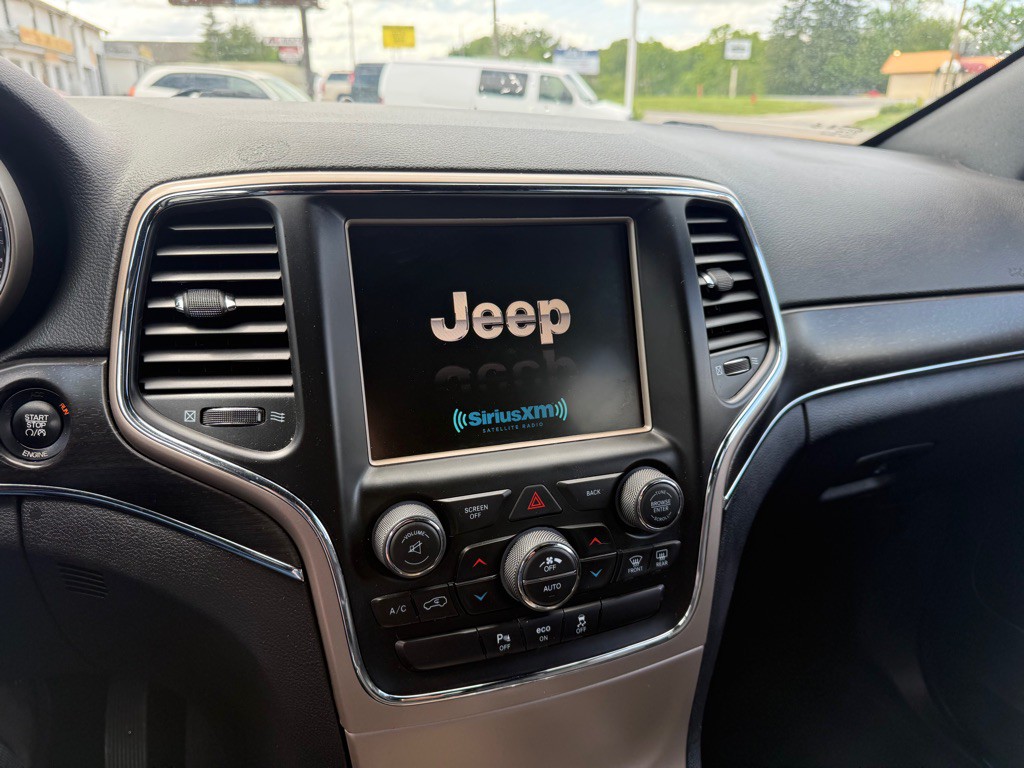 2015 Jeep Grand Cherokee Image 13