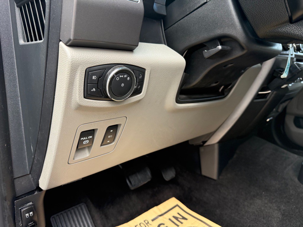 2015 Ford F-150 Image 16