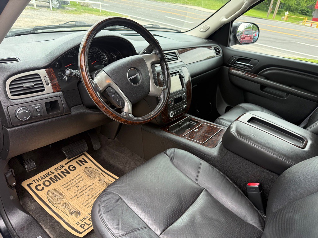 2011 GMC Yukon Image 13