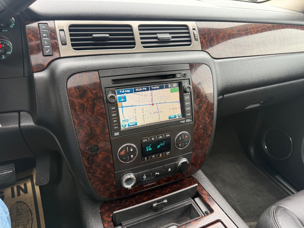 2011 GMC Yukon Image 17