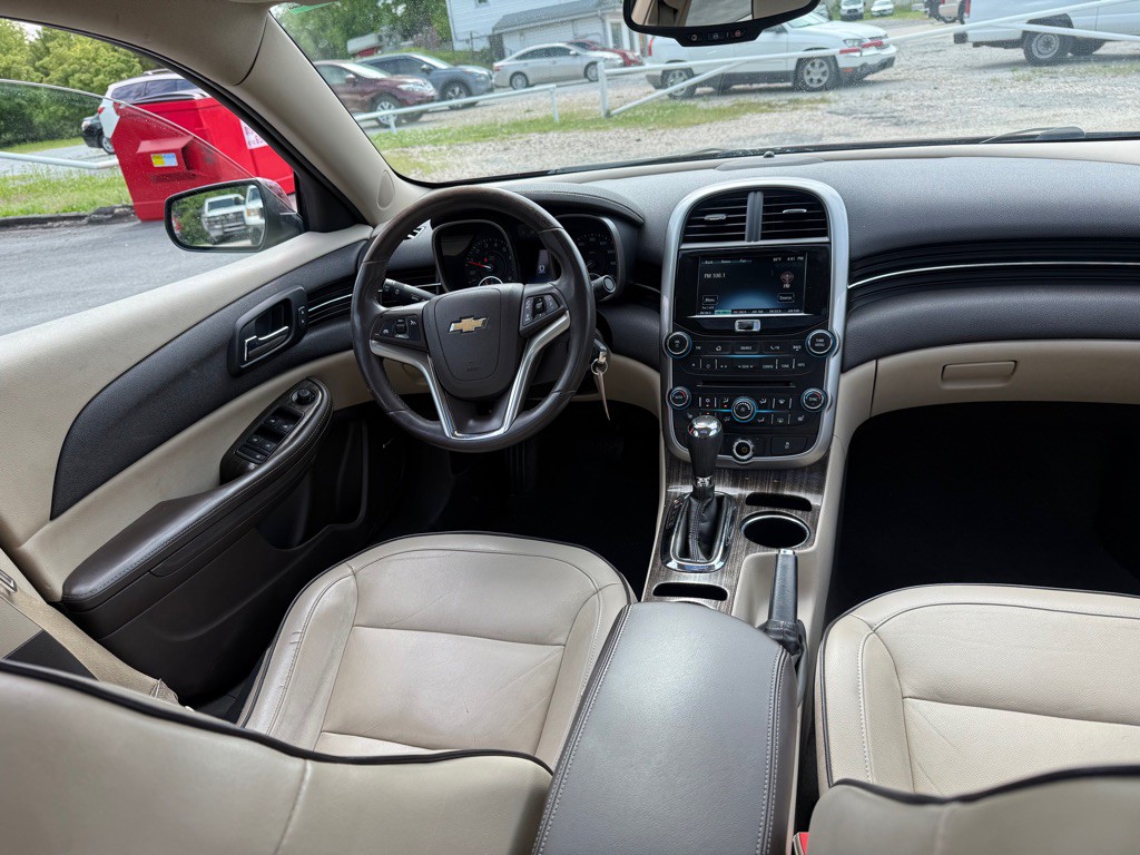 2015 Chevrolet Malibu Image 10