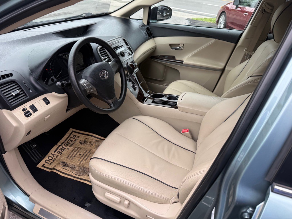 2009 Toyota Venza Image 11