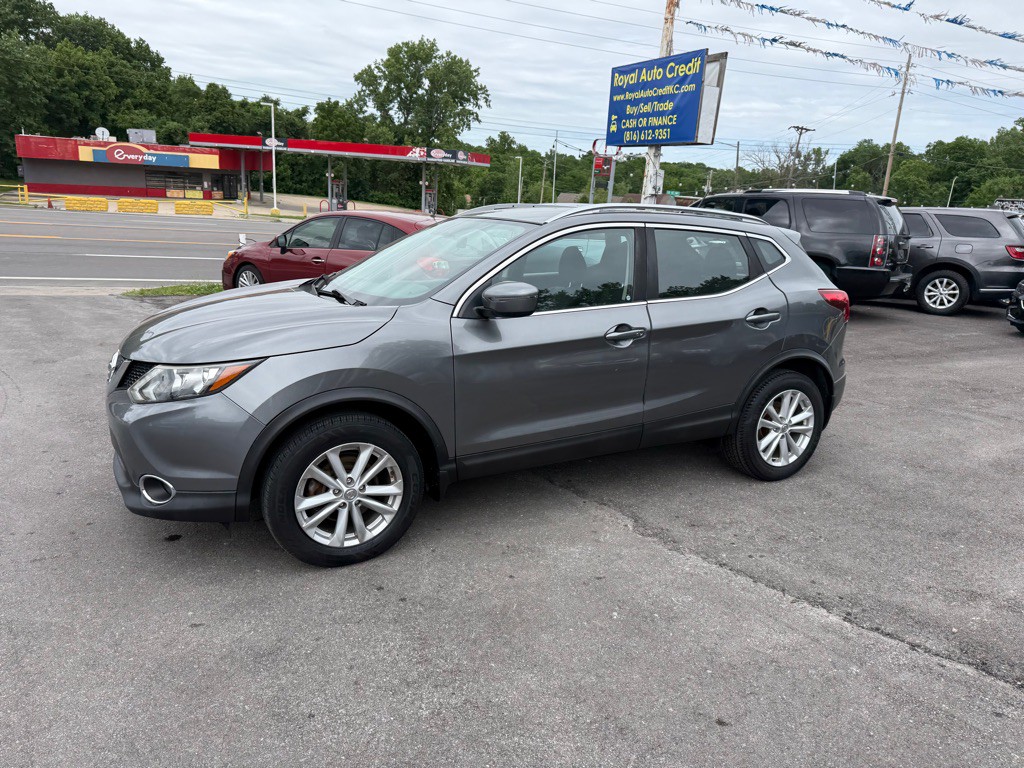 2017 Nissan Rogue Image 4
