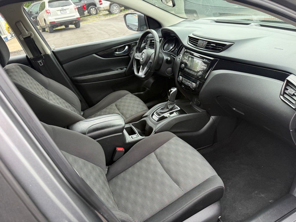 2017 Nissan Rogue Image 11