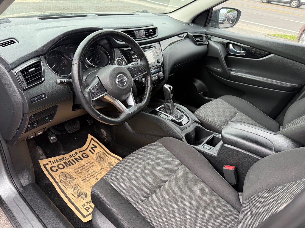 2017 Nissan Rogue Image 12
