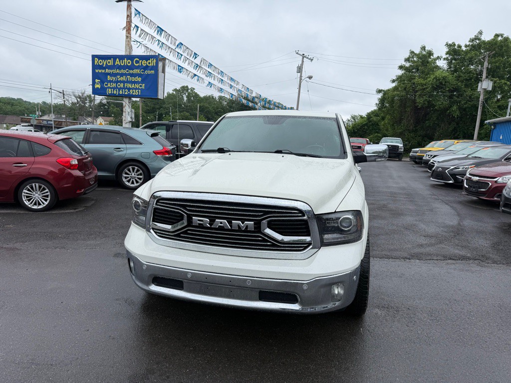 2017 RAM 1500 Image 3