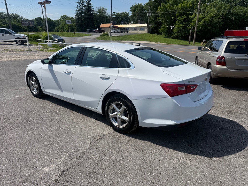 2018 Chevrolet Malibu Image 5