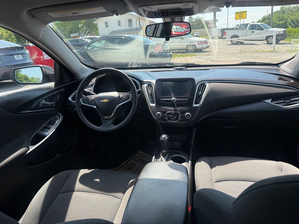 2018 Chevrolet Malibu Image 10