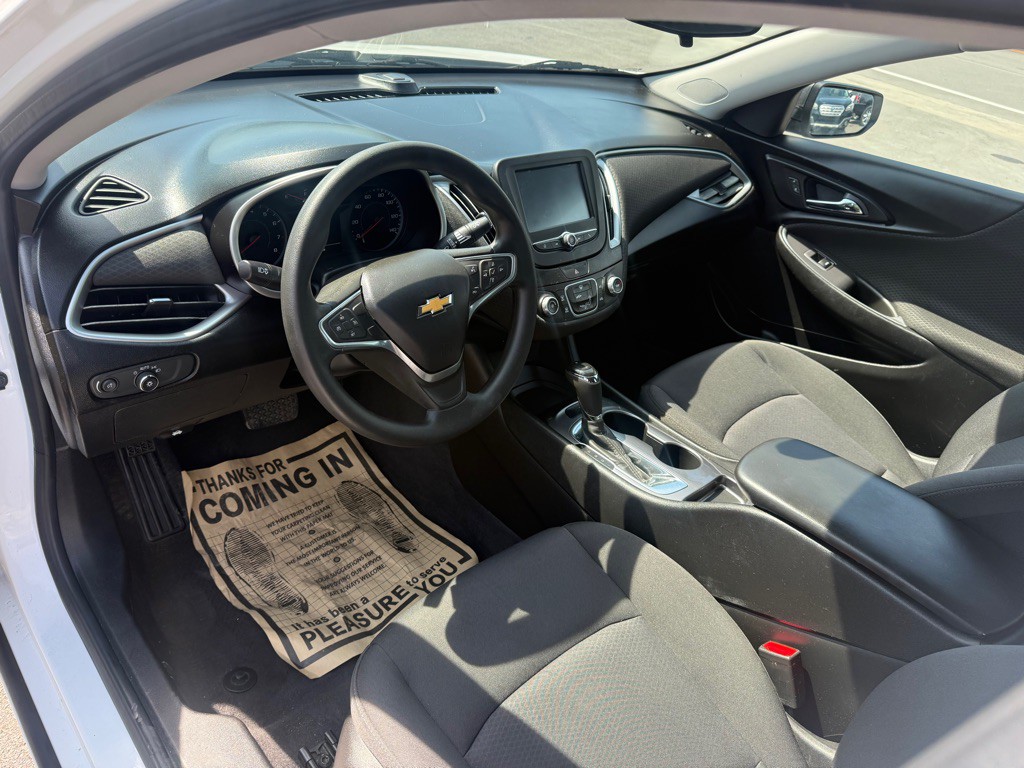 2018 Chevrolet Malibu Image 11