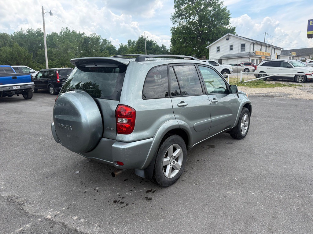 2004 Toyota Rav4 Image 8
