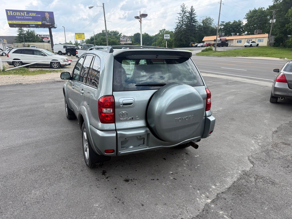 2004 Toyota Rav4 Image 9