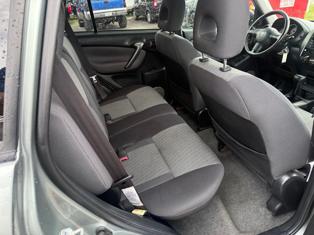 2004 Toyota Rav4 Image 10